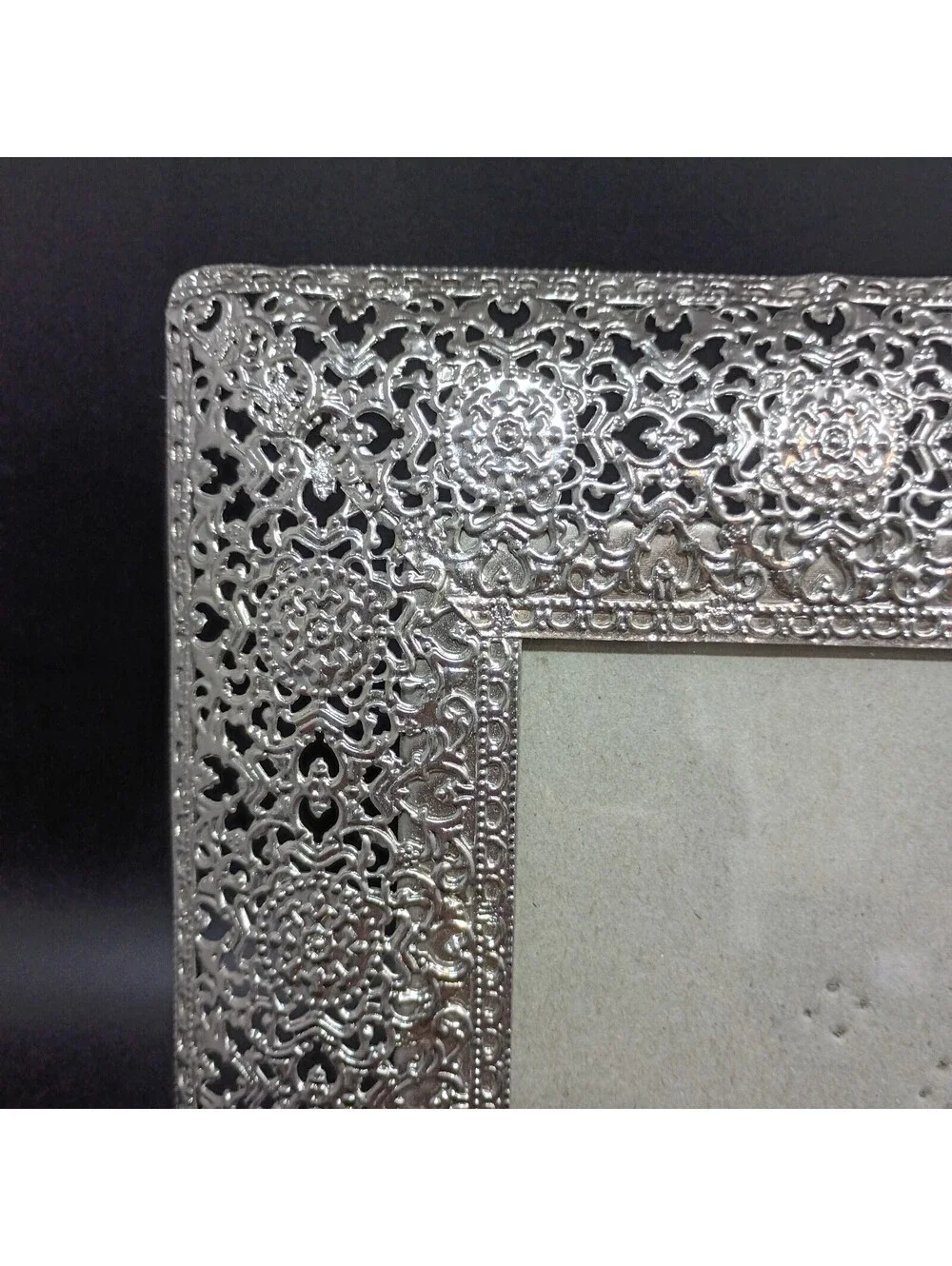 Metal Silvertone Floral Medallion Filigree Picture Frame 4 X 6 Free Standing